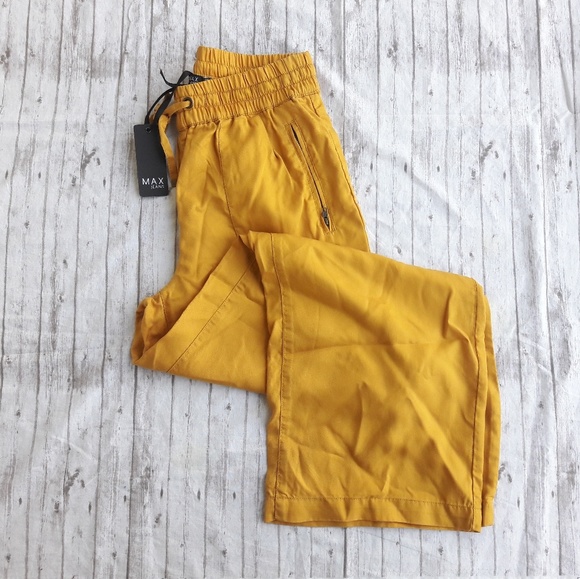 Max Jeans Pants - Crop Pant in Golden Yellow by Max Jeans